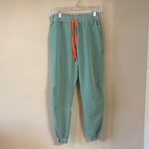 FIGS Zamora Jogger Scrub Pants Women’s Small Surgical Green FIONx Medical Work